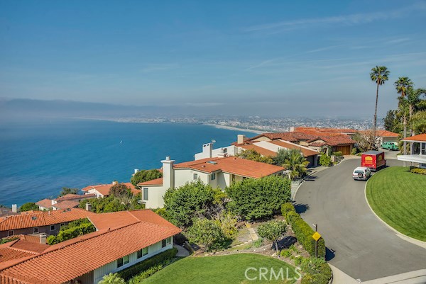 729 Via Del Monte, Palos Verdes Estates, California 90274, 4 Bedrooms Bedrooms, ,1 BathroomBathrooms,Residential,Sold,Via Del Monte,PV17045921