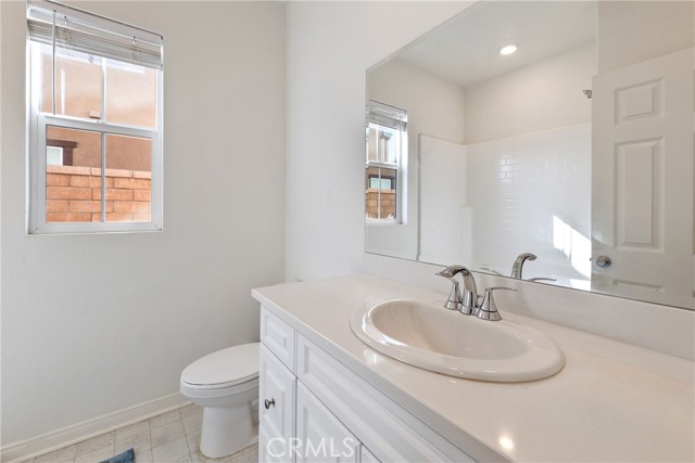 Detail Gallery Image 19 of 59 For 3938 Cambria Privado, Ontario,  CA 91762 - 5 Beds | 3 Baths