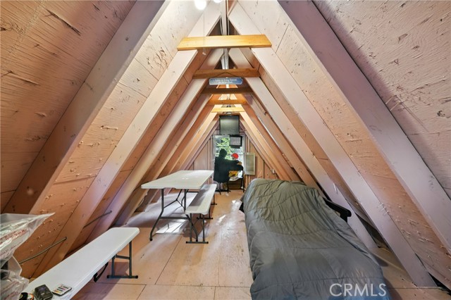 373 Redwood Lane, Crestline CA: https://media.crmls.org/medias/89a1cdec-de8a-4c6d-89d2-b126c6f58afe.jpg