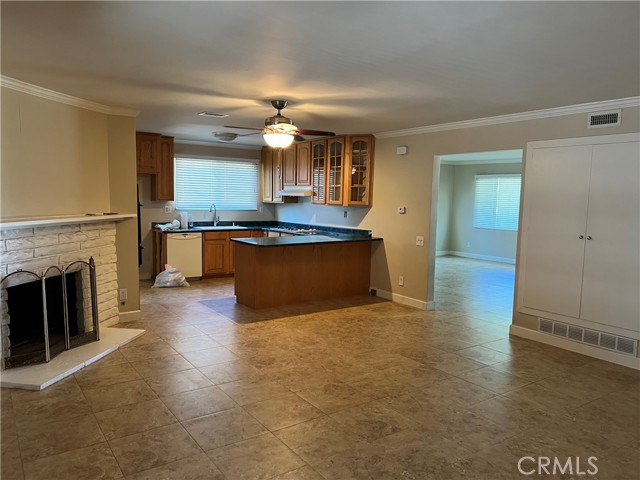 23437 Schoolcroft, West Hills CA: https://media.crmls.org/medias/89a1e298-ae40-458f-9007-e2f49242dbaa.jpg