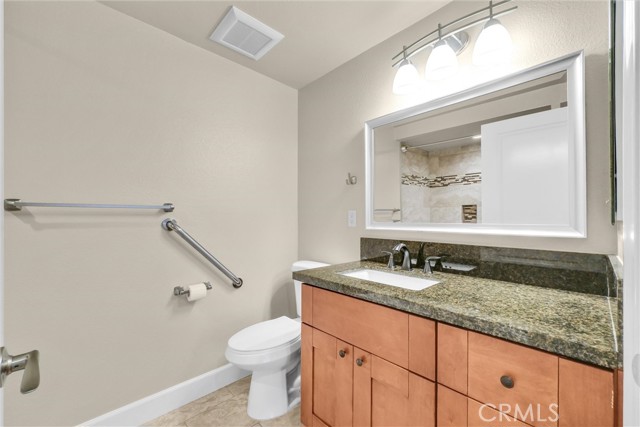 Detail Gallery Image 16 of 28 For 2260 via Puerta #C,  Laguna Woods,  CA 92637 - 2 Beds | 2 Baths