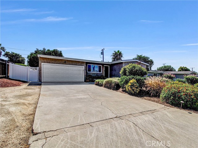 8257 Jadeite Avenue, Rancho Cucamonga CA: https://media.crmls.org/medias/89a23635-b6c2-4158-8fae-a233e2caca38.jpg