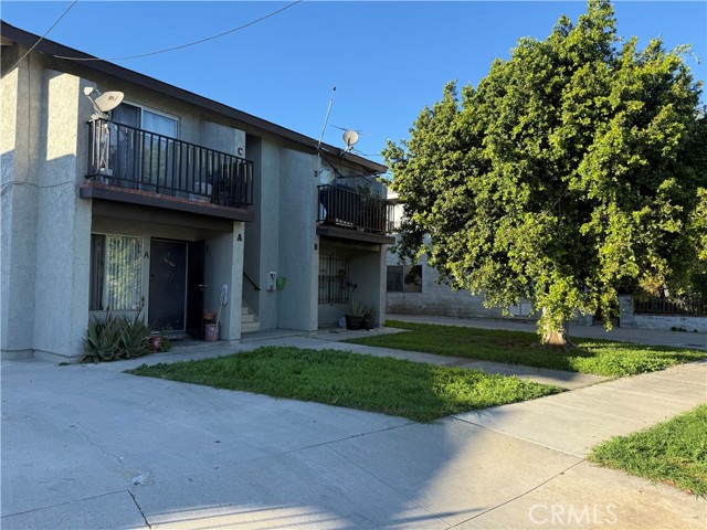 415 S 6th, Montebello CA: https://media.crmls.org/medias/89a2f7c5-2dba-4761-afce-44d104db87b6.jpg