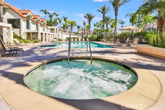 Detail Gallery Image 34 of 36 For 206 Camino Cortina, Camarillo,  CA 93010 - 3 Beds | 3 Baths