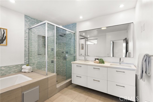 932 Manhattan Beach Blvd., Manhattan Beach, California 90266, 3 Bedrooms Bedrooms, ,2 BathroomsBathrooms,Residential,Sold,Manhattan Beach Blvd.,SB24148961