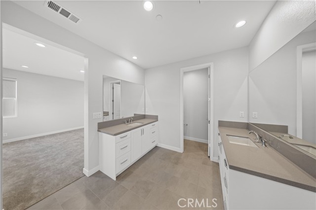 120 Pin Lane, Lake Forest CA: https://media.crmls.org/medias/89a370ef-3871-453e-a42f-0a386c728a44.jpg