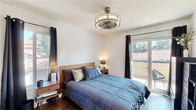 1421 Rust Court, Claremont CA: https://media.crmls.org/medias/89a4ca73-9ac8-4d7e-b4df-be5b96451bea.jpg