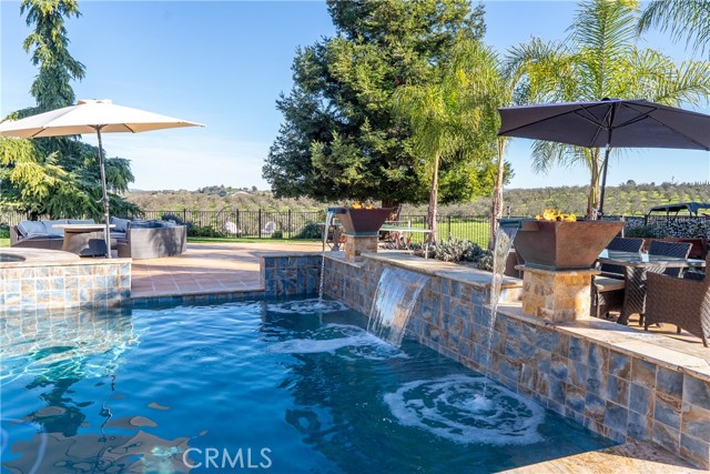 Detail Gallery Image 4 of 75 For 5315 El Pomar Drive, Templeton,  CA 93465 - 7 Beds | 5/2 Baths