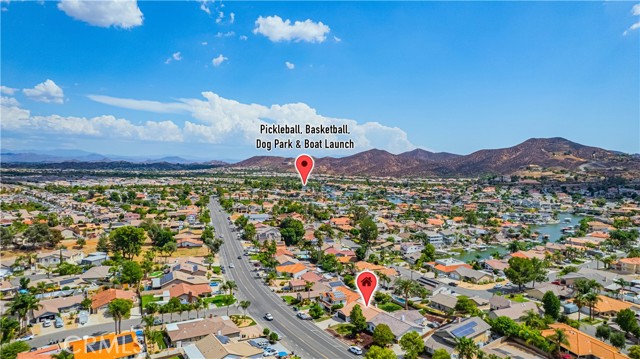23825 N Canyon Lake Drive, Canyon Lake CA: https://media.crmls.org/medias/89a601c7-7dab-44ff-8442-4d4d94dd6687.jpg
