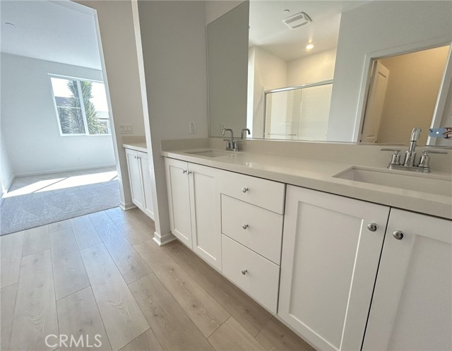 Detail Gallery Image 15 of 33 For 1000 Tangent Privado 302, Ontario,  CA 91764 - 3 Beds | 2 Baths