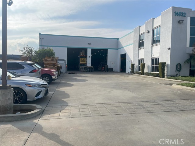 14832 Arrow, Baldwin Park, California 91706, ,Commercial Lease,For Rent,14832 Arrow,CRAR25022466