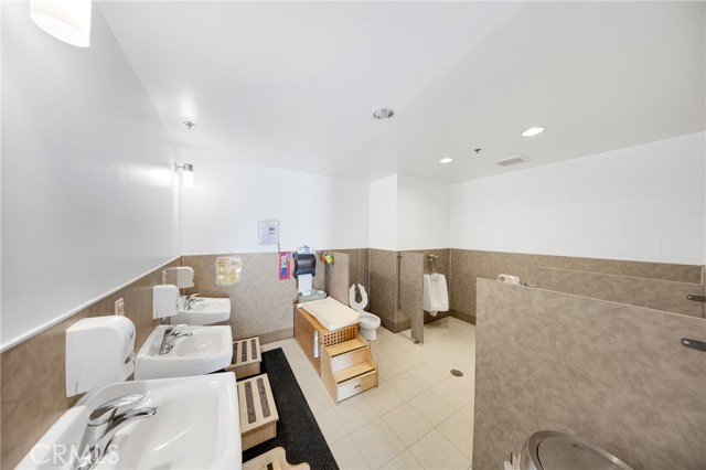 Image 32 of 73 For 1124 Mission