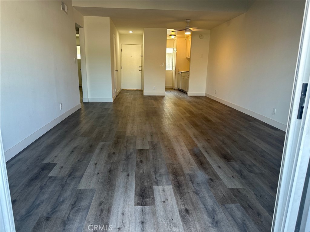 20134 Leadwell St #306
