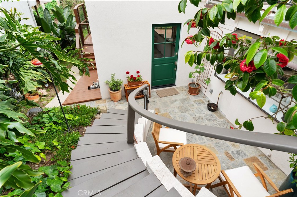 89a7f969 1398 42c3 B214 4f1c9aadb378