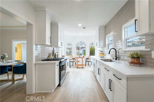 1818 W 79th Street, Los Angeles CA: https://media.crmls.org/medias/89a910eb-4463-4ad5-bf94-5d93c816b8af.jpg