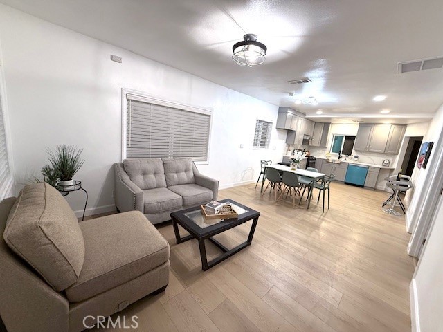 2037 3rd Ave, Alhambra CA: https://media.crmls.org/medias/89a9415d-358b-4046-b376-2806b812d89e.jpg