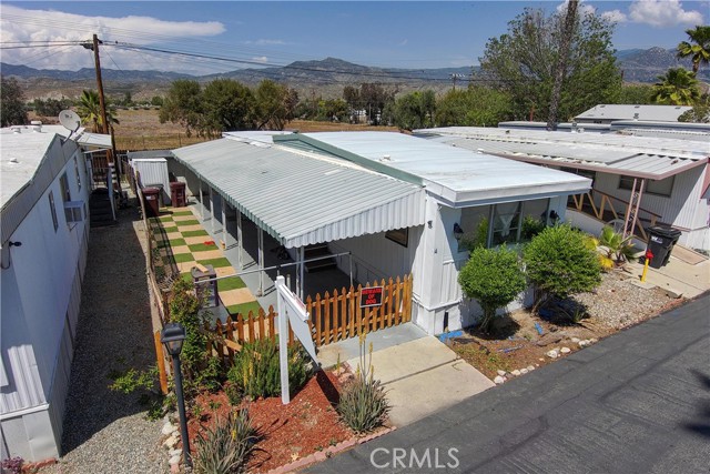 25521 Lincoln Avenue, Hemet CA: https://media.crmls.org/medias/89a949fa-d317-42e5-a10e-3919ae44e31c.jpg