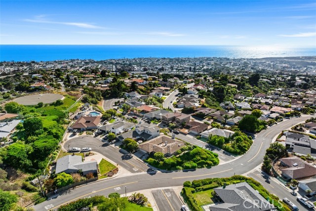 207 Calle Rica, San Clemente CA: https://media.crmls.org/medias/89a9b52b-8f38-41e2-9743-d9322fdb6ddd.jpg