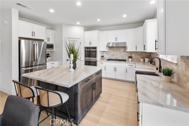 Detail Gallery Image 18 of 63 For 6936 Estonian, Corona,  CA 92880 - 4 Beds | 2/1 Baths