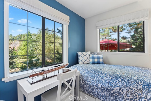 Detail Gallery Image 17 of 49 For 27625 High Knoll Rd #4,  Lake Arrowhead,  CA 92352 - 2 Beds | 2 Baths