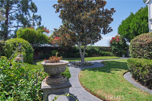 Detail Gallery Image 5 of 44 For 21161 Cedar Ln, Mission Viejo,  CA 92691 - 4 Beds | 2/1 Baths