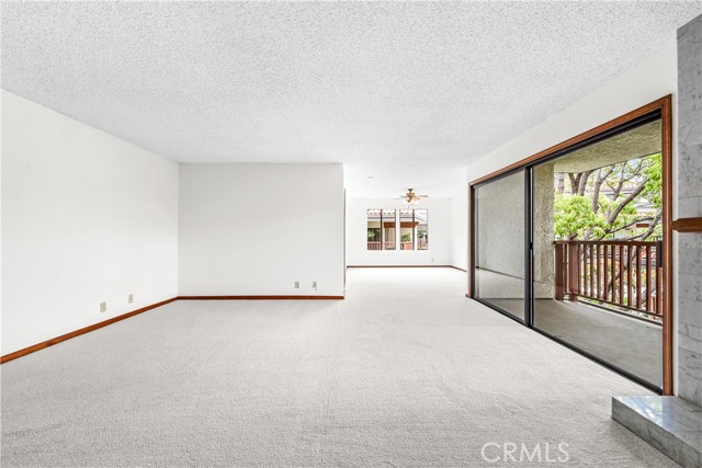 6222 Riviera Circle, Long Beach CA: https://media.crmls.org/medias/89ac76c8-7495-4c83-b817-3b8ef7ed640d.jpg