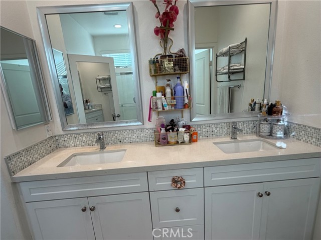 10349 Diamond Way, Los Angeles, CA 91331 photo 16
