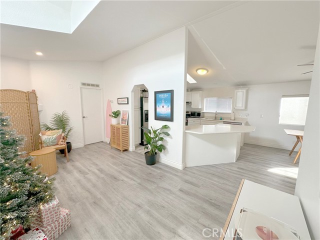 Detail Gallery Image 17 of 37 For 21851 Newland St. #137,  Huntington Beach,  CA 92646 - 3 Beds | 2 Baths