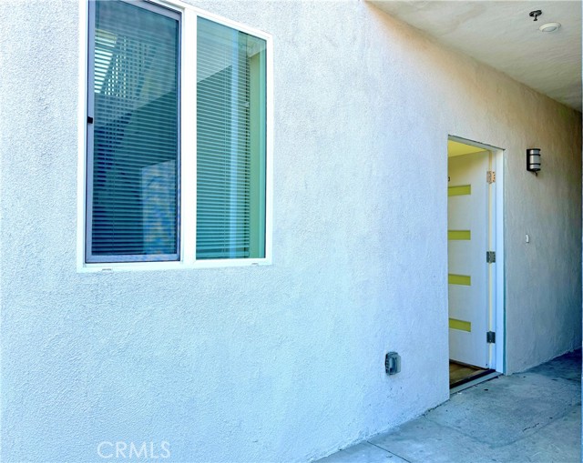 Detail Gallery Image 3 of 23 For 1002 E 33rd St #3,  Los Angeles,  CA 90011 - 2 Beds | 2 Baths