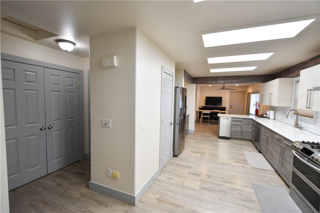 Detail Gallery Image 11 of 34 For 10426 Ca Hwy a-12, Montague,  CA 96064 - 3 Beds | 2 Baths