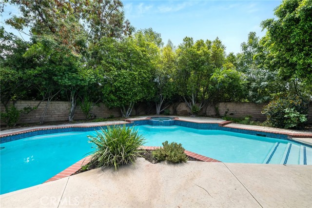 20516 Germain Street, Chatsworth CA: https://media.crmls.org/medias/89afdf24-efac-4af3-8a2d-498f54a5c119.jpg