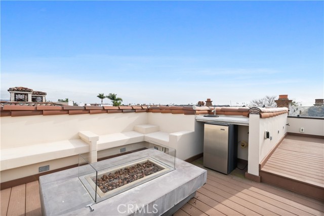 Detail Gallery Image 52 of 66 For 110 via Trieste, Newport Beach,  CA 92663 - 5 Beds | 5/1 Baths