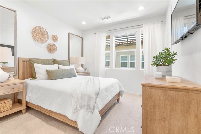 59 Sanctuary Lane, Mission Viejo CA: https://media.crmls.org/medias/89b0592c-a7a1-430b-98bc-0aab8151a285.jpg