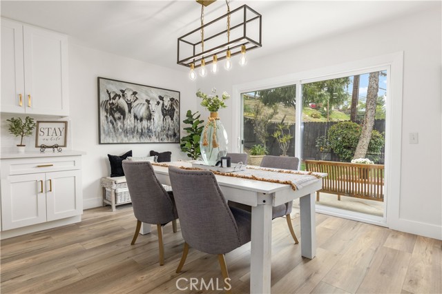 89b0c1dd B16d 47b0 Bdcf 2f06836a3073