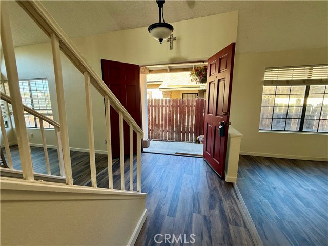 13735 Gemini Street, Victorville CA: https://media.crmls.org/medias/89b13271-a6d7-47ec-bf5a-16c7f20974ee.jpg