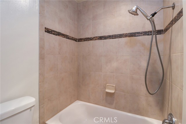 5257 Radford Avenue, Valley Village CA: https://media.crmls.org/medias/89b14727-4577-48e2-9201-ed346ef6fb67.jpg