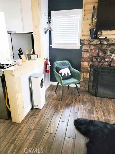 Detail Gallery Image 3 of 18 For 541 Timber, Big Bear Lake,  CA 92315 - 2 Beds | 1 Baths