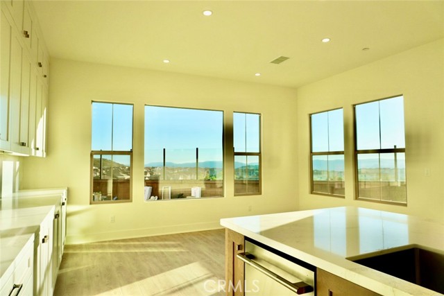 Detail Gallery Image 4 of 19 For 112 Awning, Irvine,  CA 92618 - 3 Beds | 2/1 Baths