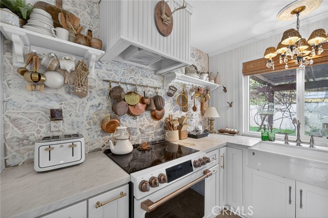 Detail Gallery Image 15 of 55 For 29737 Calle Palmas, Temecula,  CA 92591 - 4 Beds | 3 Baths