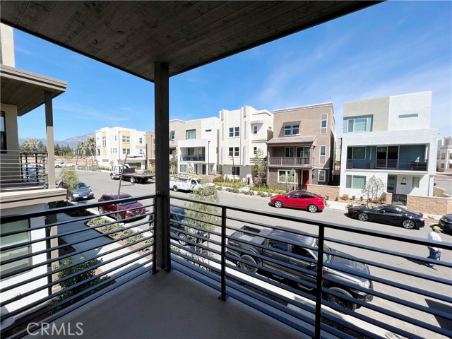 Detail Gallery Image 8 of 20 For 11028 Momentum Dr, Rancho Cucamonga,  CA 91730 - 3 Beds | 2/1 Baths