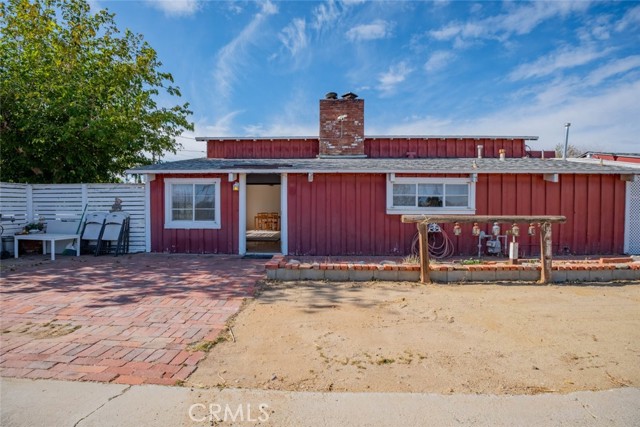 Detail Gallery Image 5 of 40 For 3339 E Avenue, Palmdale,  CA 93550 - 4 Beds | 2/1 Baths