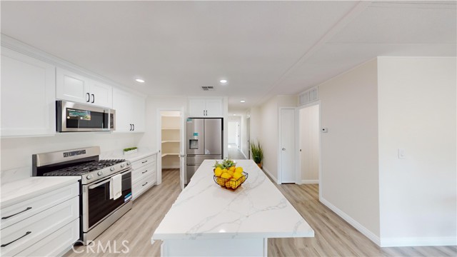 Detail Gallery Image 26 of 75 For 18601 Newland St #8,  Huntington Beach,  CA 92646 - 3 Beds | 2 Baths