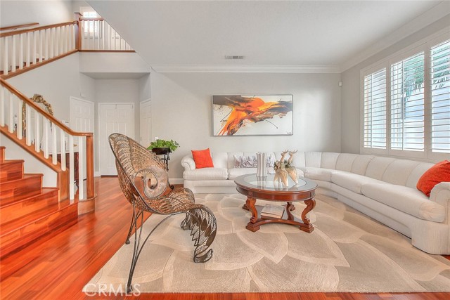 Detail Gallery Image 5 of 67 For 27641 Atlas Ln, Canyon Country,  CA 91351 - 4 Beds | 2/1 Baths