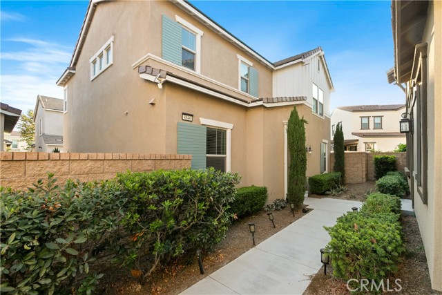Detail Gallery Image 3 of 40 For 4846 S Monarch Pl, Ontario,  CA 91762 - 4 Beds | 3 Baths