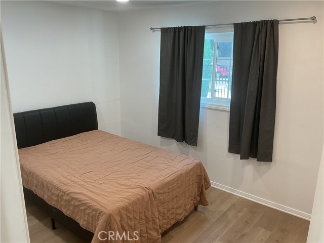 Detail Gallery Image 14 of 15 For 17734 Baltar St, Reseda,  CA 91335 - 6 Beds | 2 Baths