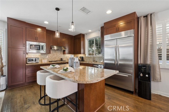 Detail Gallery Image 8 of 39 For 10 Wild Rose, Lake Forest,  CA 92630 - 4 Beds | 3 Baths