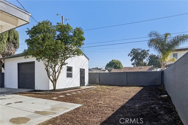 13618 Mcnab Avenue, Bellflower, California 90706, 3 Bedrooms Bedrooms, ,2 BathroomsBathrooms,Single Family Residence,For Sale,Mcnab,TR25028814