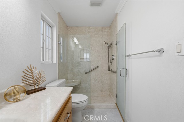 Detail Gallery Image 13 of 29 For 9809 Houghton Ave, Santa Fe Springs,  CA 90670 - 3 Beds | 2 Baths