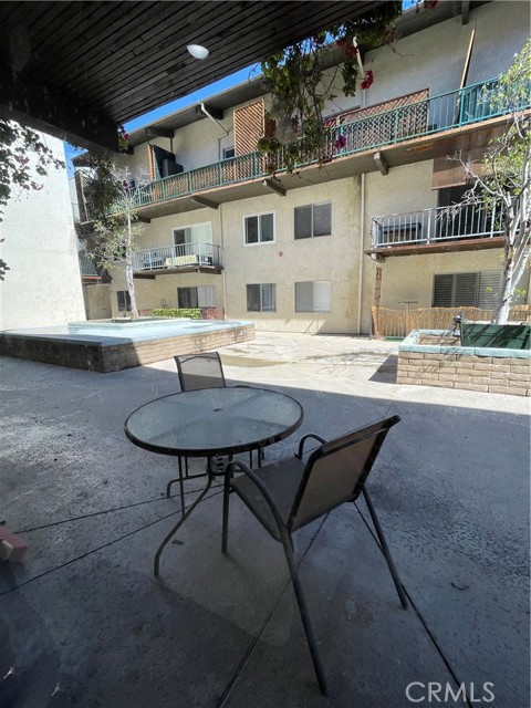 5460 White Oak Avenue, Encino CA: https://media.crmls.org/medias/89ba829d-6dd5-4580-a5f0-68563e1305ff.jpg