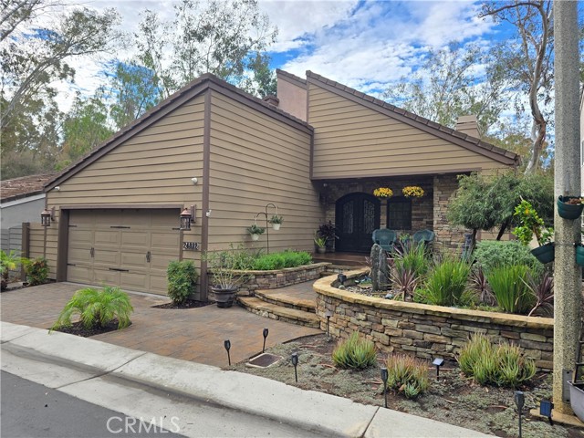 Detail Gallery Image 2 of 50 For 24832 Forest Knoll, Lake Forest,  CA 92630 - 4 Beds | 2/1 Baths